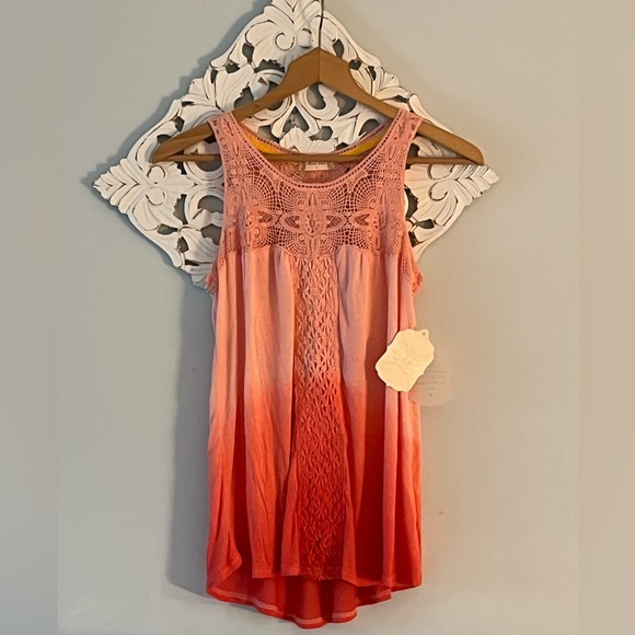 Altar'd State Tops - Altar’d State Ombré crochet top